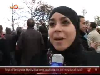 وضع قبة مسجد الكبير في مدينة ستراسبورغ في فرنسا