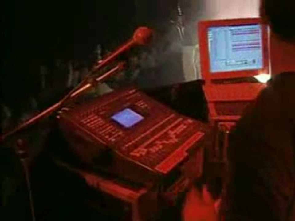 Laurent Garnier - The Man With The Red Face (Live)