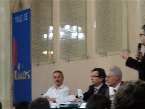 Colère des Anti-LGV Poitiers-Limoges à la mairie de Poitiers