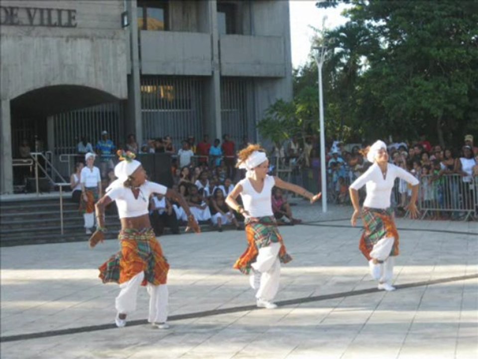 UNSS danse et Difé kako au centre des arts