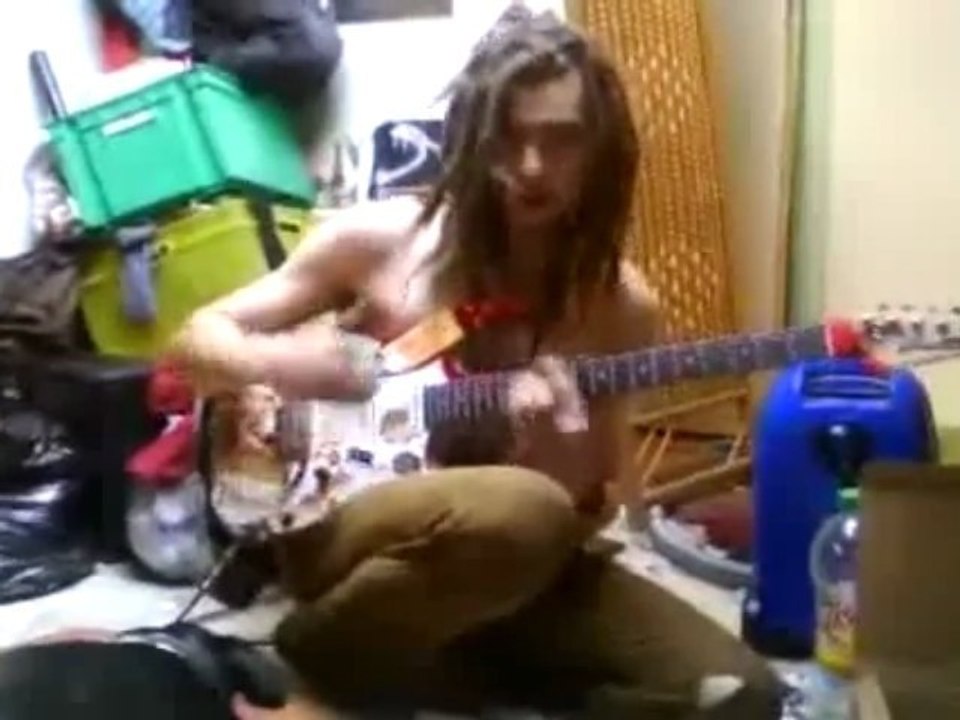 skaman part avec son tete sous les yeux puis impro