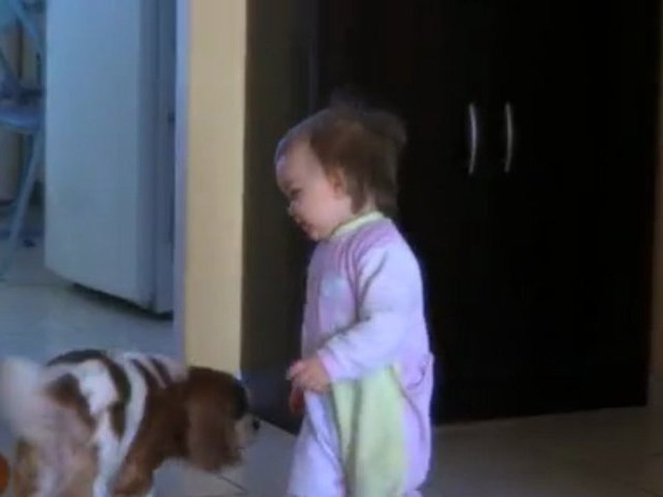 olivia joue avec ussia