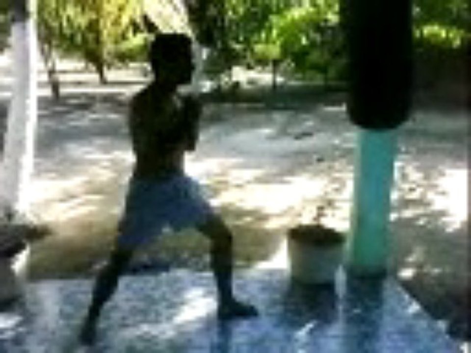 Rafael ''toba'' afiando a trocação.