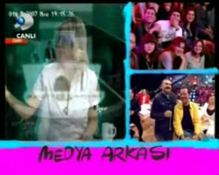 Canlı Yayında Gülme Krizine Giren Spiker / OzgunBakis.Com