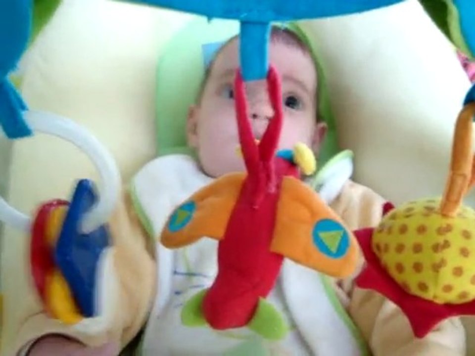 Maman gaga, bébé rieur !
