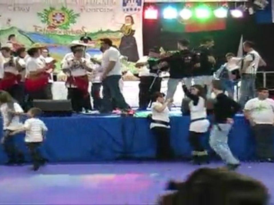 Rusgas e cantares ao desafio - UCP Cergy Pontoise 2009 - N6