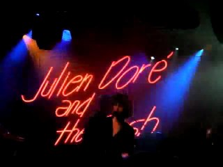 Julien Doré and the Bash à l'Ouvre Boîte