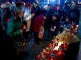 Украинцы зажгли свечи в память жертв голодомора