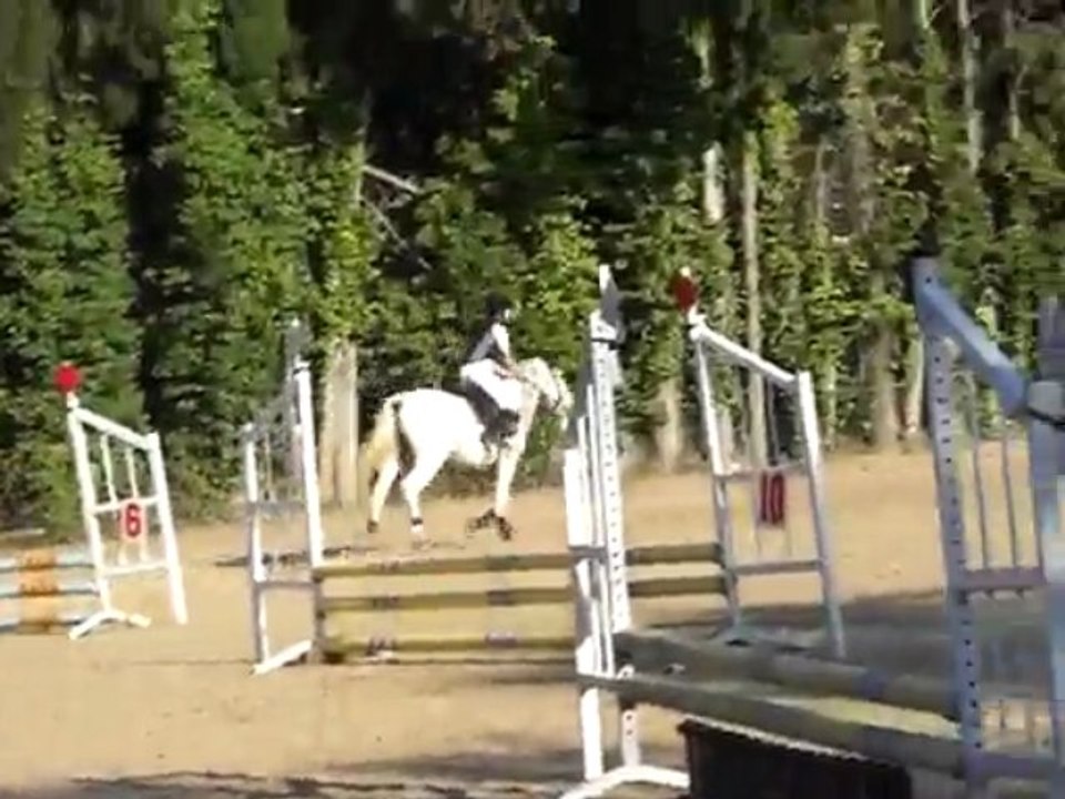 Tango et Bichette au CSO de TAXO le 22/11/09