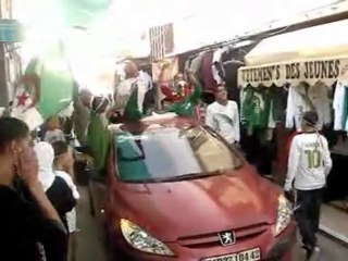 Cherchell ferha fi place des martyres 1