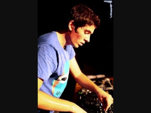 Caesars - Jerk It Out (Patrick G Remix) (Set Rip)