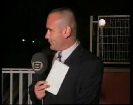 Tv8 Muhabiri Canlı Yayında Olduğunu Unutmuş / OzgunBakis.Com