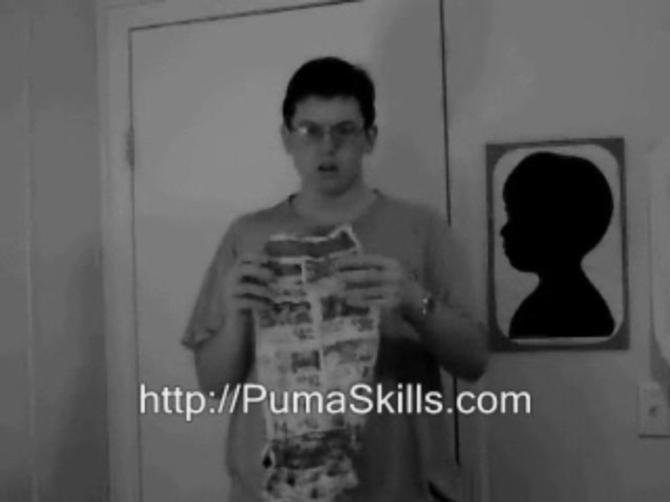 Learn closeup street magic tricks to pick up girls