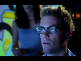 Nicoli Hunt Efed Tron