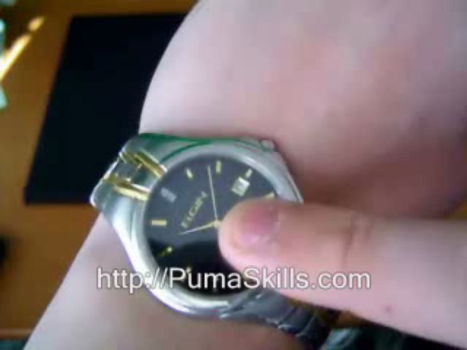 Learn closeup street magic tricks to pick up girls