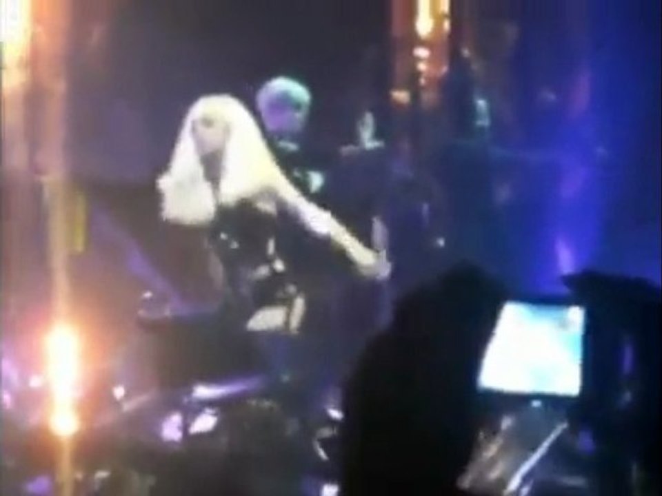 Monster Ball Tour Live In Montreal Canada 27-11-09 Full HD