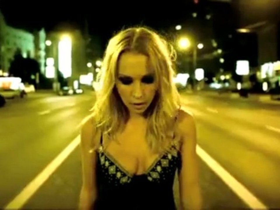 IKA (Держи меня за руку)!!! 2009