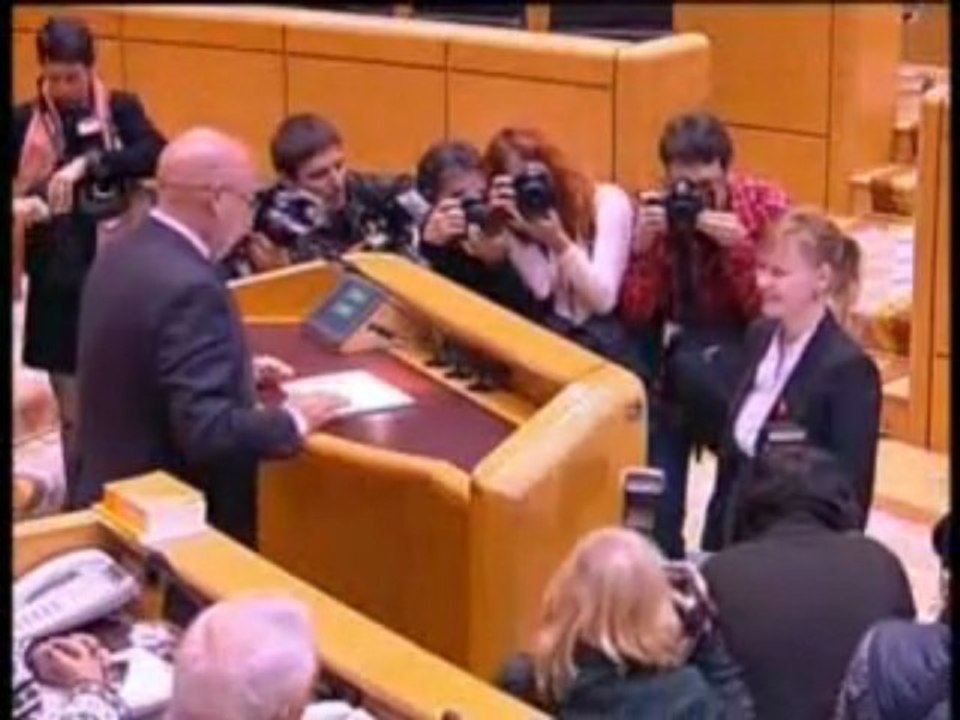 Leire Pajín promete su cargo como senadora