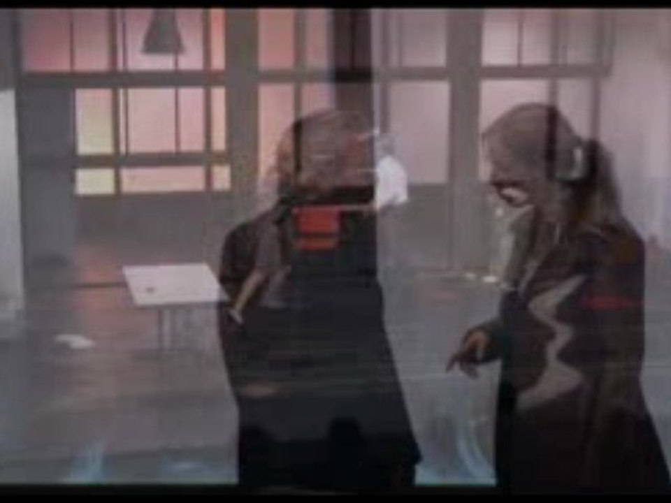 Blackbird (Clip)