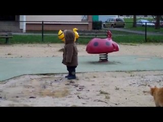 April et les flaques d'eaux