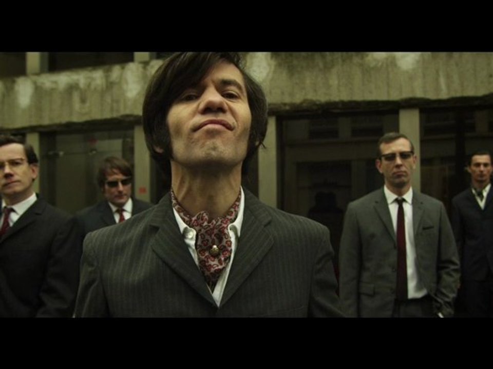 Bikini Machine "Où Vont Les Cons ?" Vidéo Clip