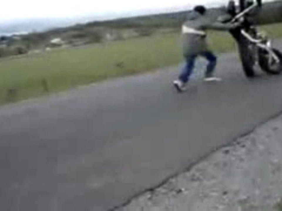 régis tente un cabre