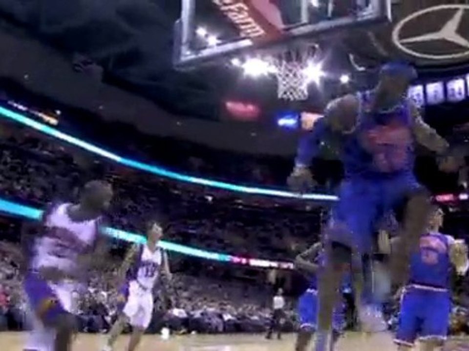 NBA Jason Richardson  getting blocks By  LeBron James.