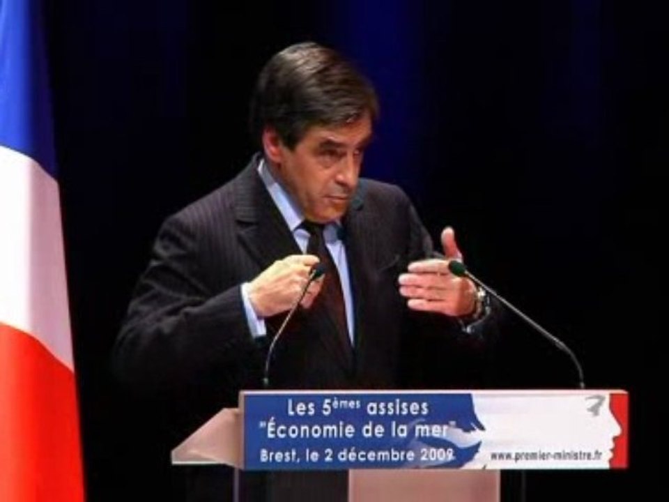 Fillon aux assises de la mer