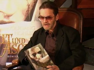 "Glut und Asche" von Wolfgang Hohlbein