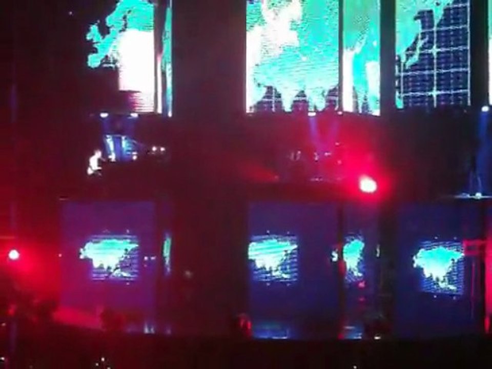 Muse concert 1/12/09 "United states of Eurasia"