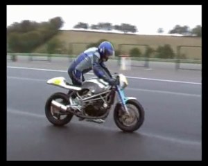 Café racer 2B à Pau Arnos