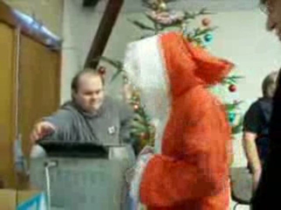 NOEL 2008 - Le père-noël au cypiée