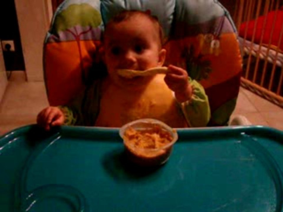 je mange toute seule