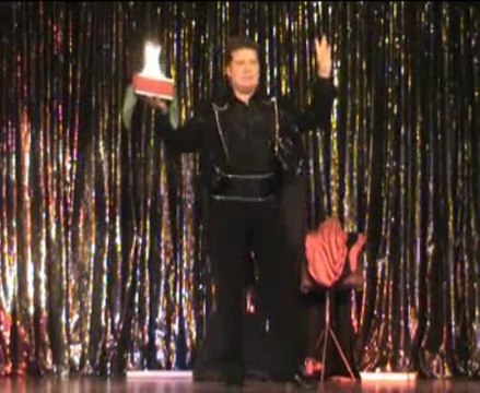 CHRIS FARRELL SHOW-magic-presents-Art agency Valentino