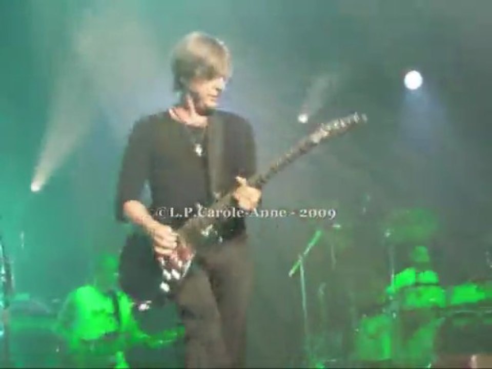 Jean-Louis Aubert chante pour les Enfants de la terre 2009