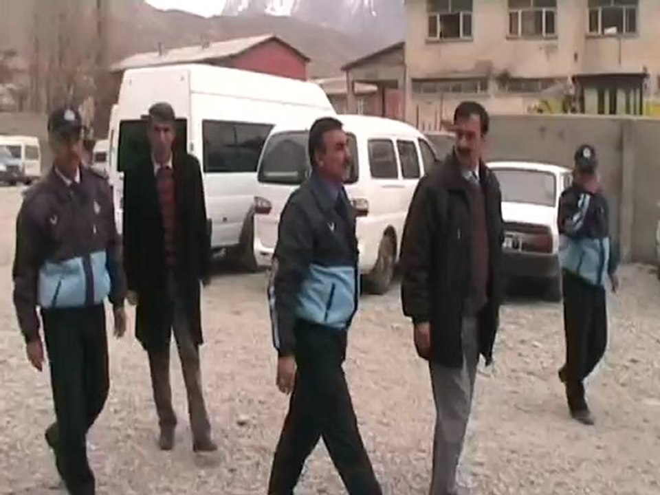 Hakkari Belediyesi Toplu Taşıma Araçlarına Garaj Yaptı