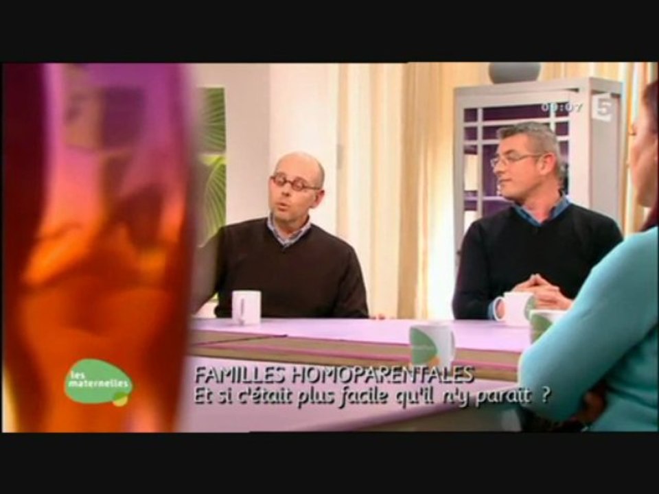 1/3 France 5 Les Maternelles 13/11/2009 Homoparentalité