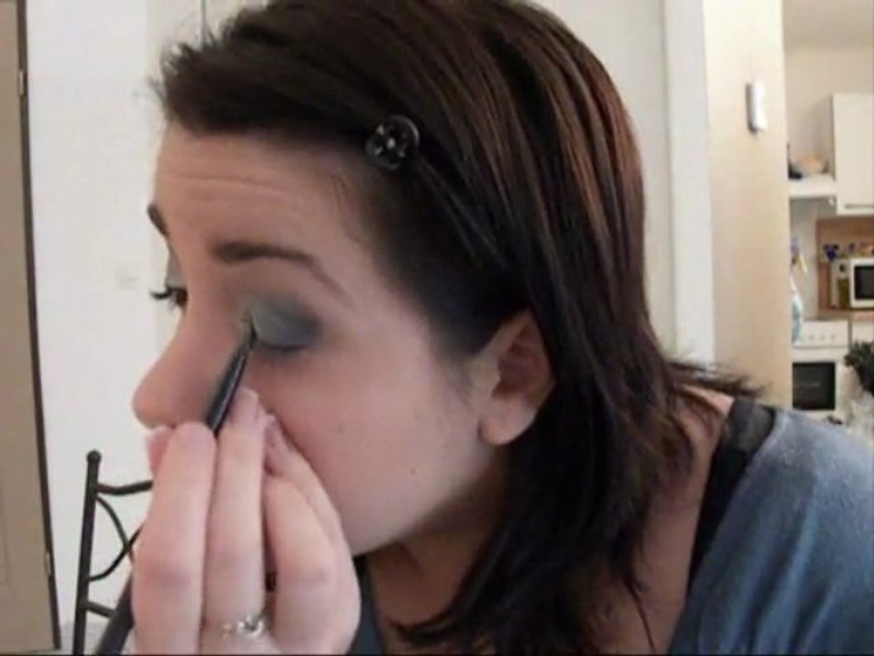 Tutoriel maquillage noir gris et blanc