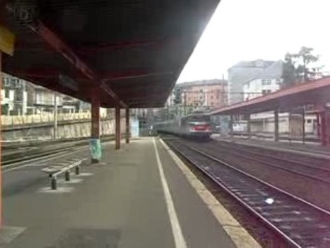 le ter rhone alpes avec la bb 25251 multiservice Reversible