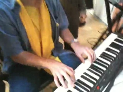 2009 - TELETHON - VINCENT AU PIANO (3)