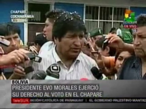Evo Morales ofrece declaraciones luego de votar
