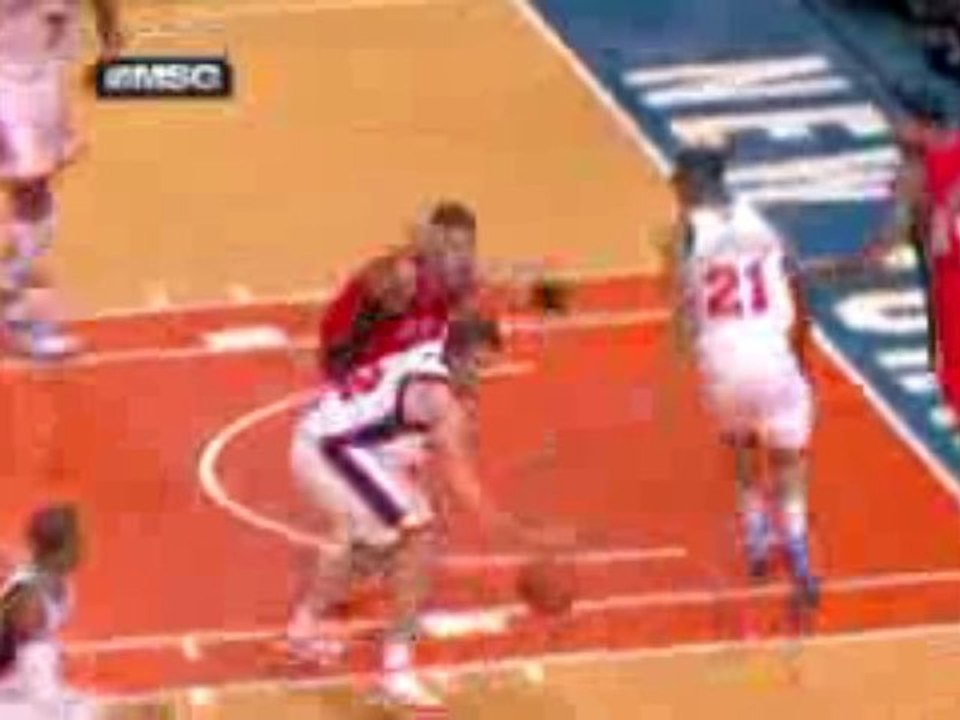 NBA David Lee gets the steal and sends it to Jared Jeffries