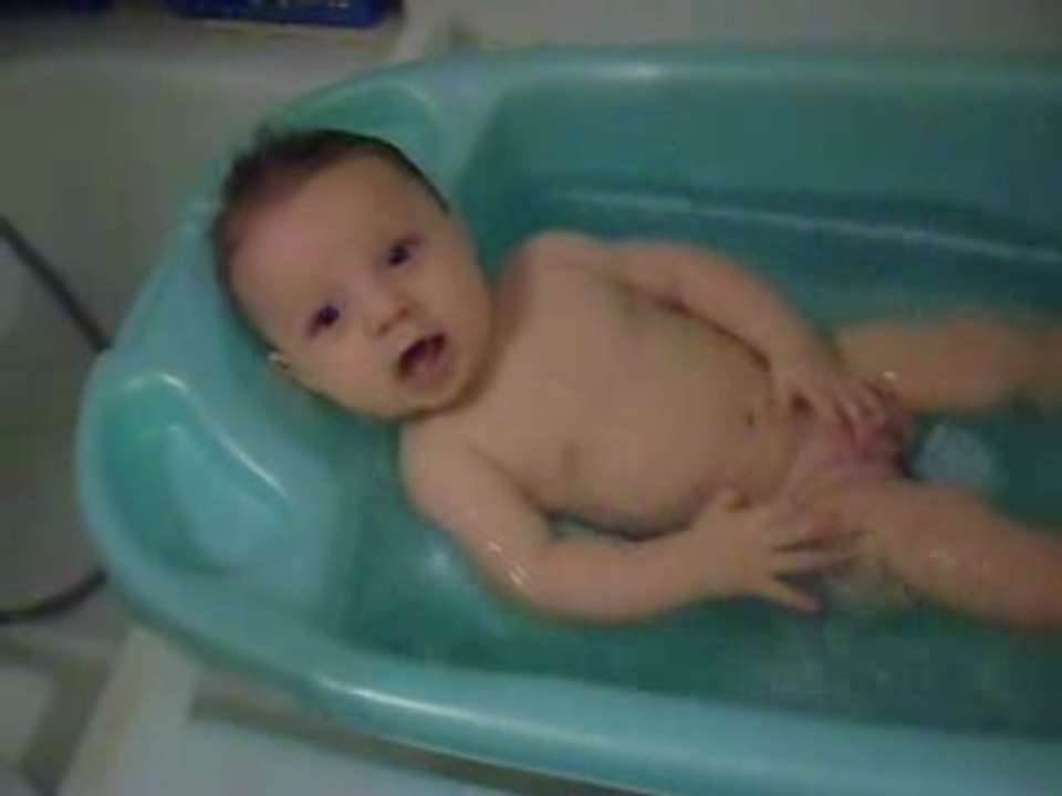 Nathan blablate au bain