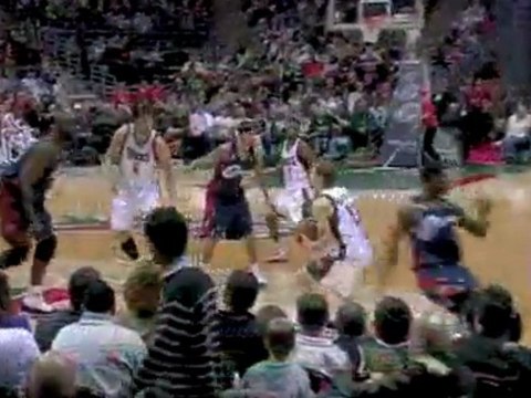 NBA Hakim Warrick serves up a little facial on Anderson Vare