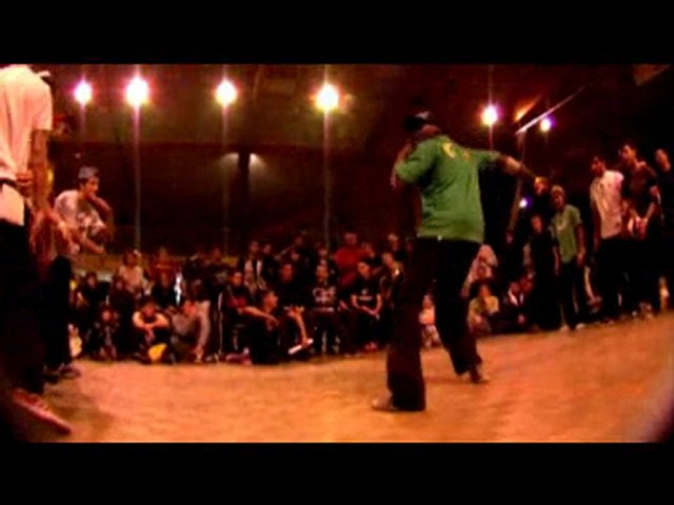 1/2 Finale - Tekken crew vs Seven Four crew | Battle Multibreak 2009