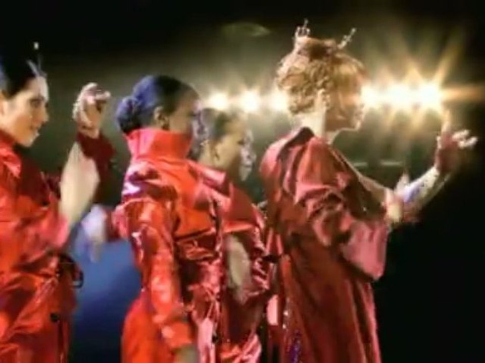 Teaser "N°5 On Tour" au Stade de France