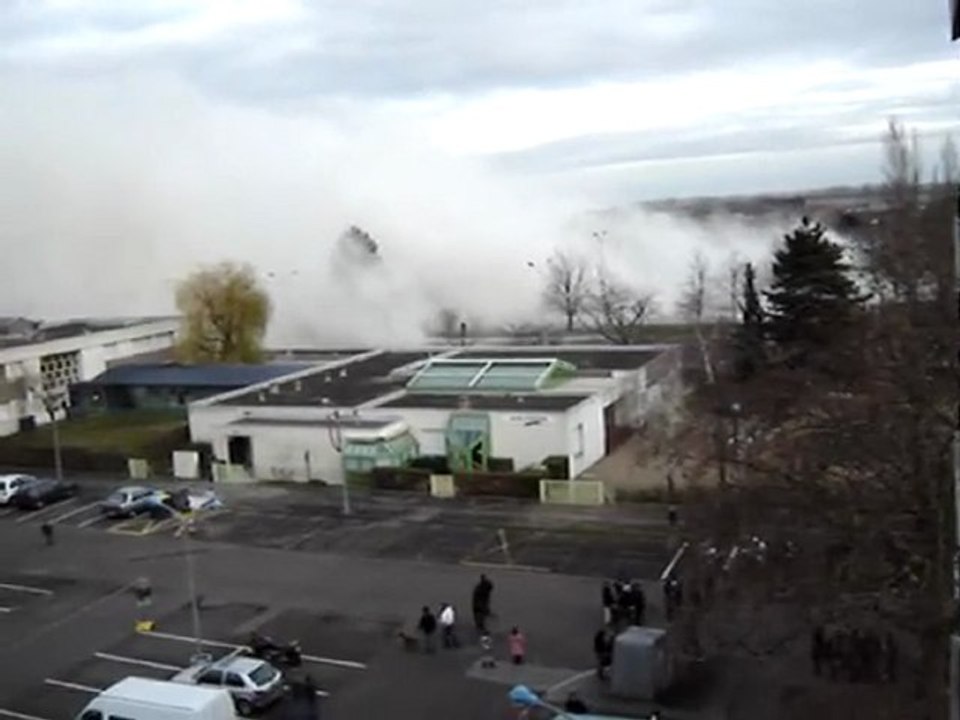 Démolition Des Tours T4 T5 T5 du la zup Le 5 décembre 2009