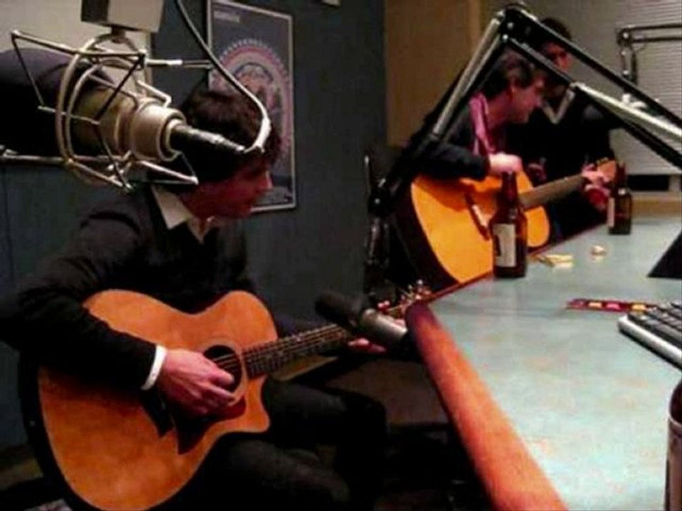 Army Navy - Silvery Sleds