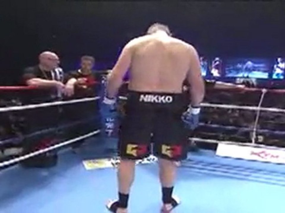 K-1 WGP 09 - Semmy Schilt vs. Badr Hari