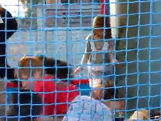 Mael's Birthday : Jumping house fight